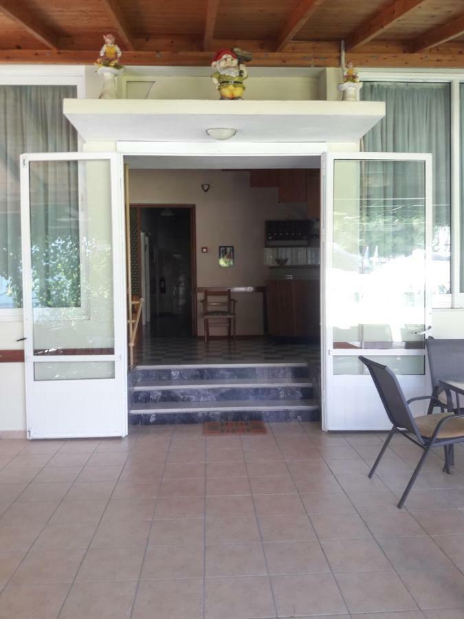 Nana Hotel Καμένα Βούρλα Εξωτερικό φωτογραφία